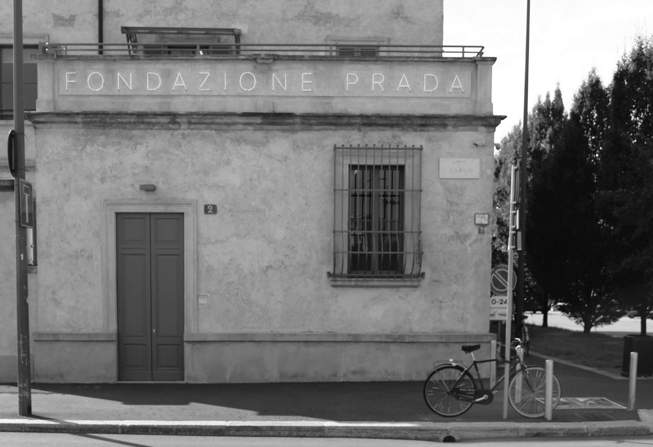 Milan: Sunday noon at Fondazione Prada