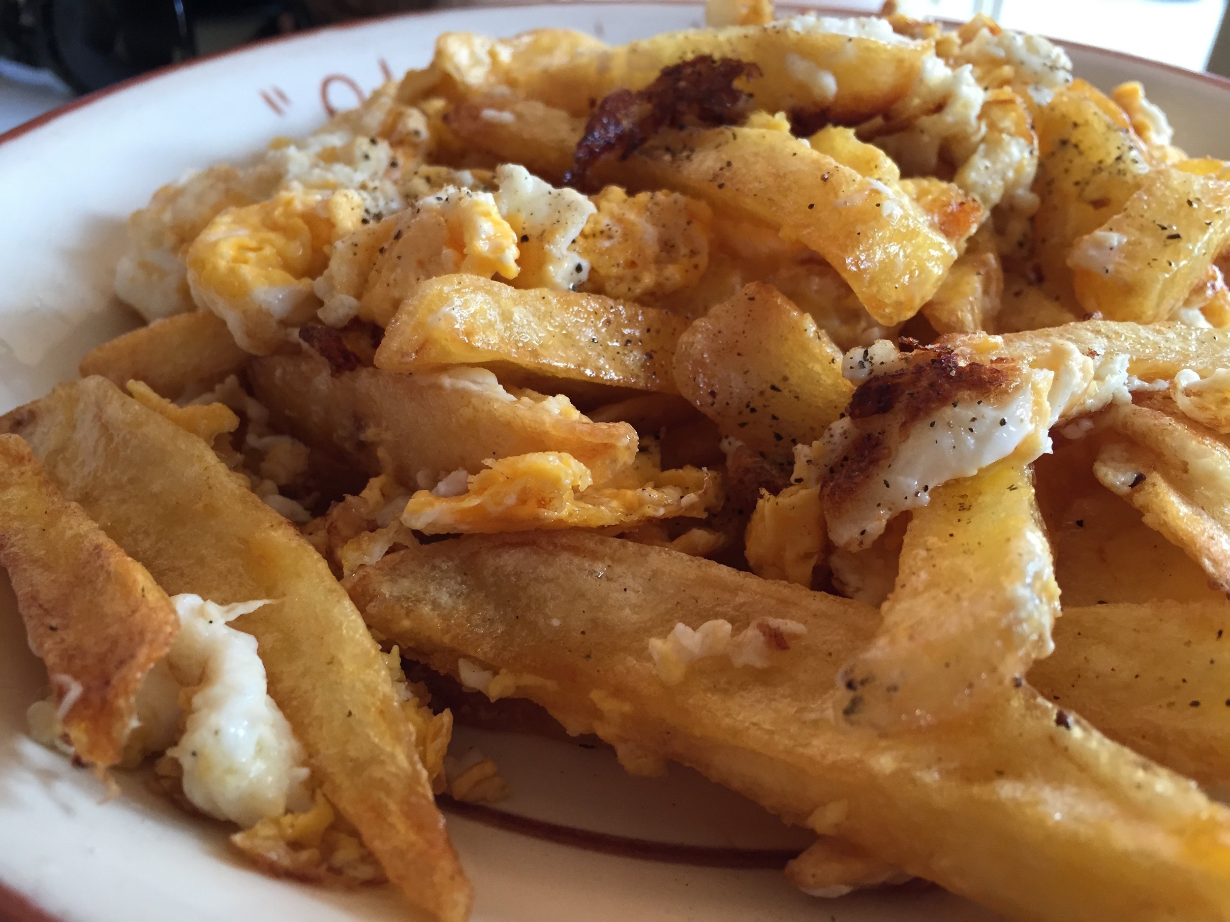 Milos: Taverna O!Hamos will lure you in for some authentic Greek flavors