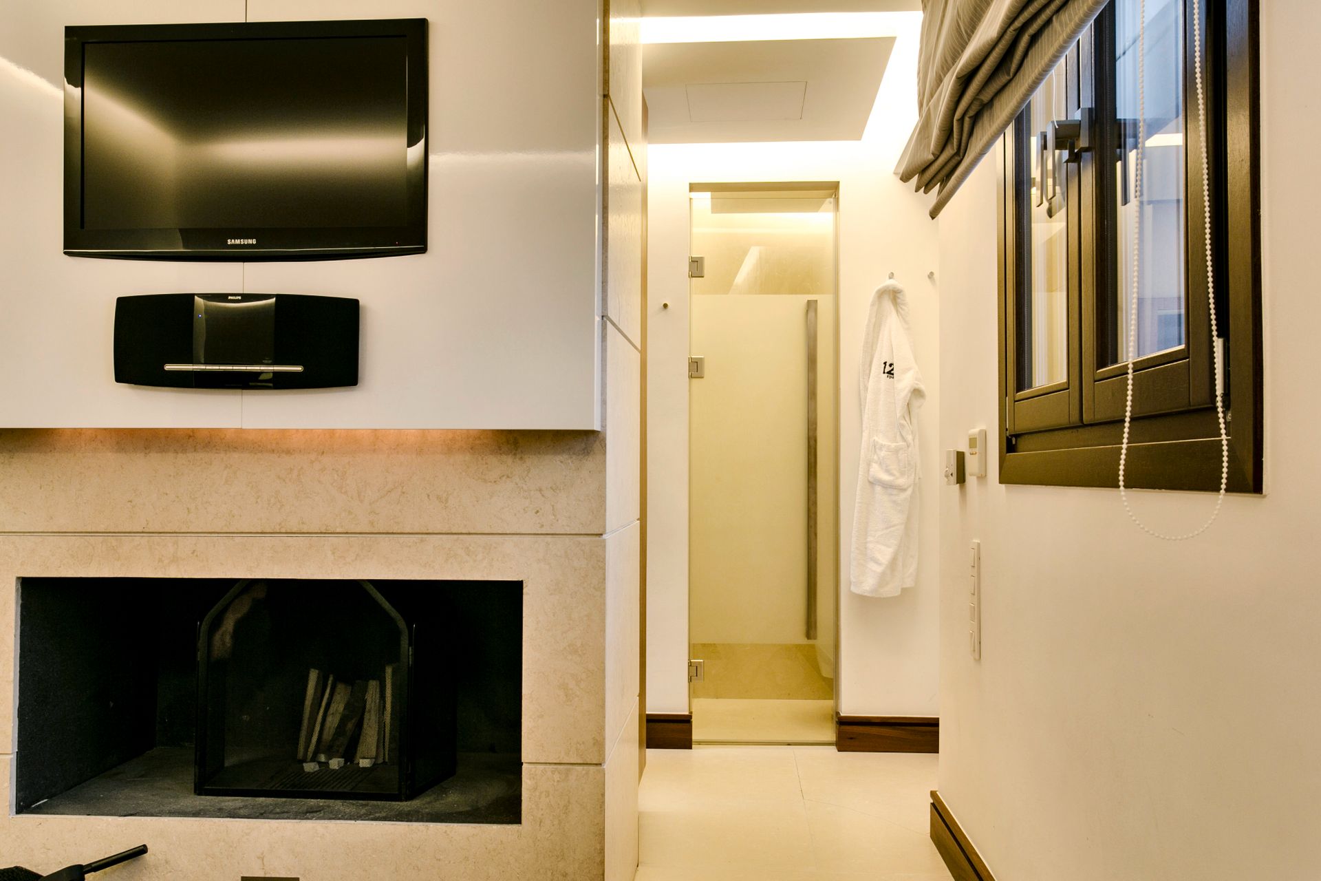 Comfort Room with Fireplace