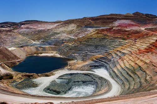 TMTM (5 hours): [Milos] Geological Half-Day Private Tour of Milos