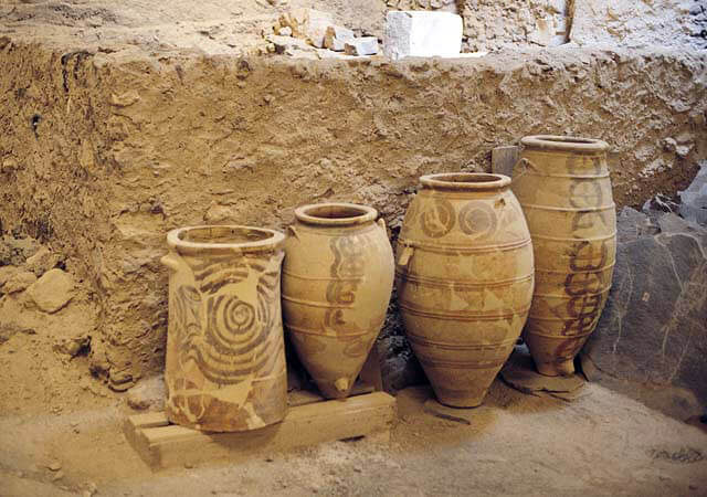 KT (5.5 hours): [Santorini] Private tour of Oia, Fira and the Akrotiri excavation