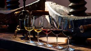 KT (4.5 hours): [Santorini] Santorini Wine Adventure Small Group Tour