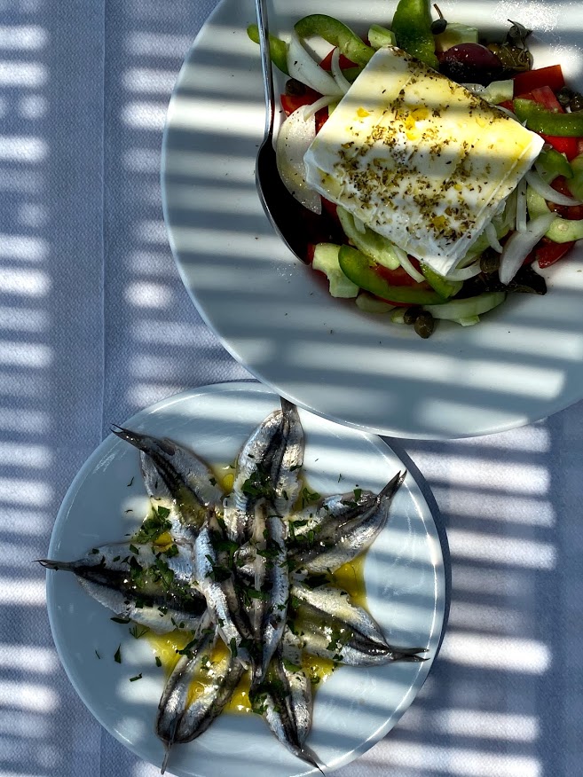 Travel Food People - To Psaraki, Santorini