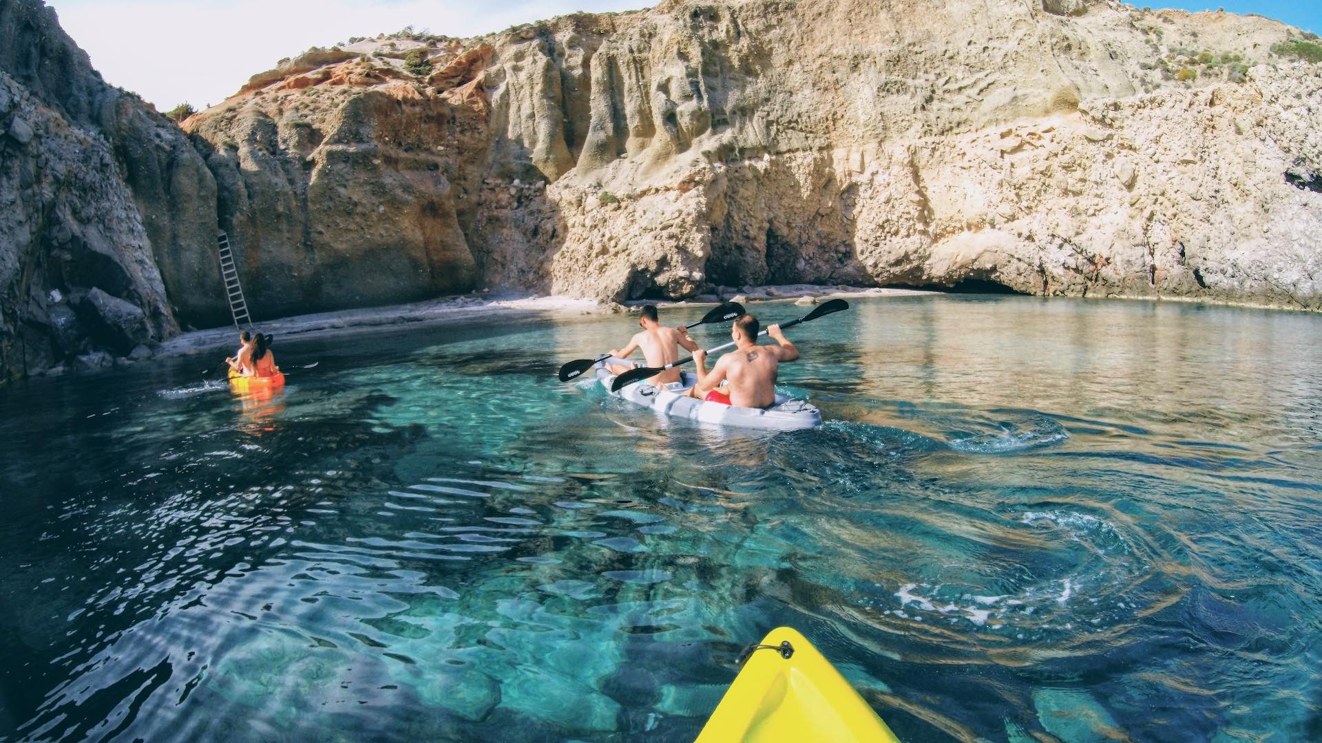 TMTM (3 hours): [Milos] Kayak tour around South Milos