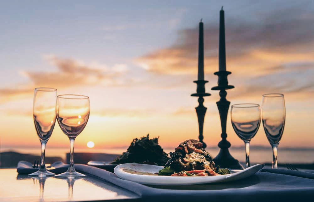 CA (5 hours): [Santorini] Honeymoon Delight in Santorini