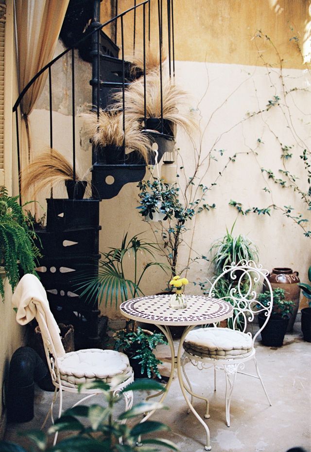 Shila Athens, Athens - Romantic Dust