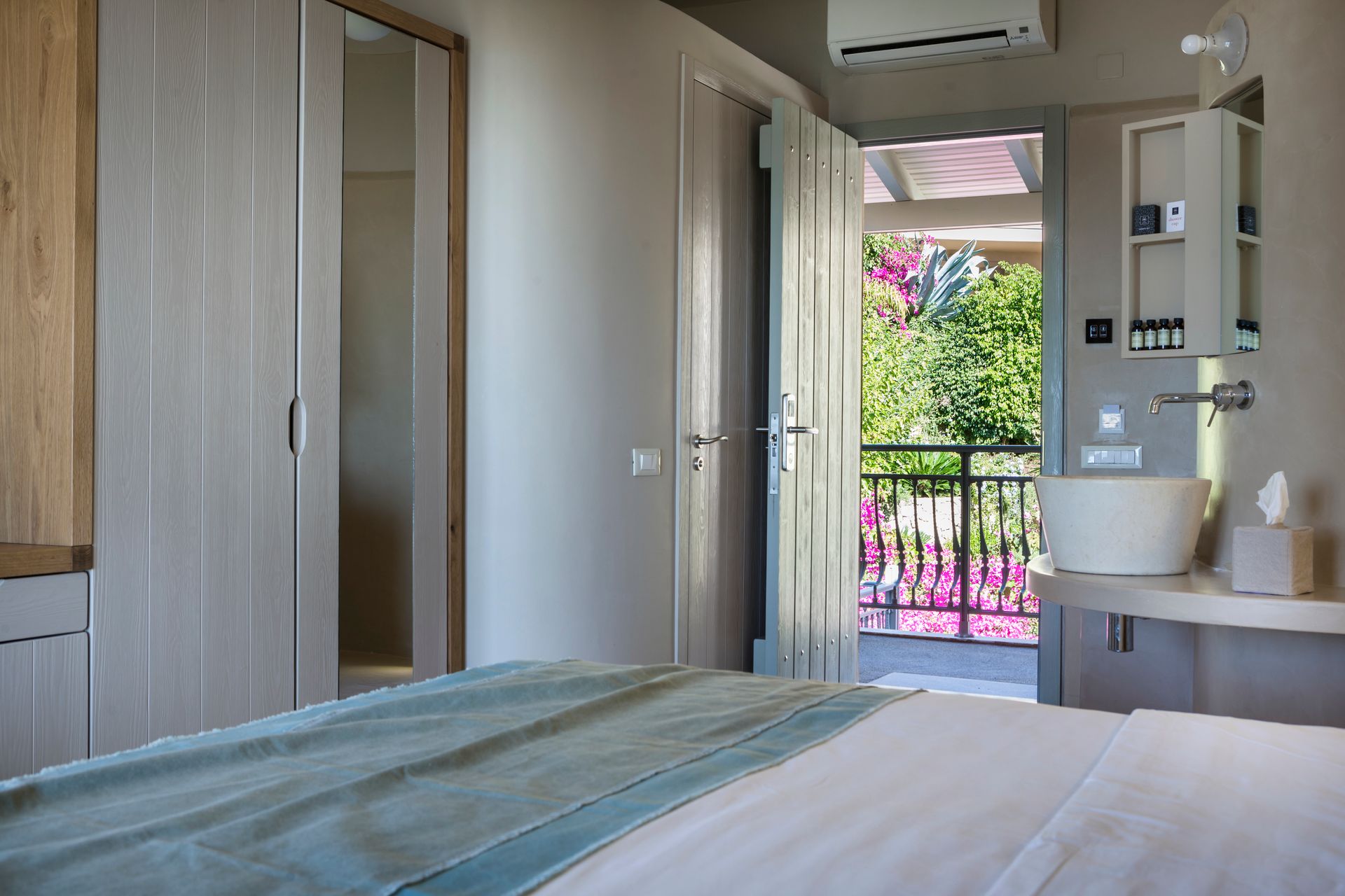 F Zeen Retreat Boutique Hotel, Kefalonia - Classic Retreat