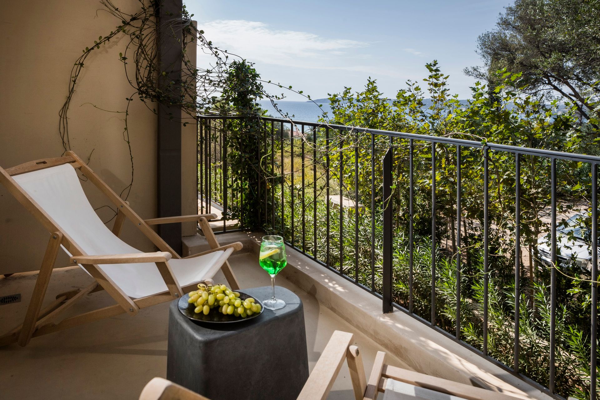 F Zeen Retreat Boutique Hotel, Kefalonia - Superior Raw Retreat Side View