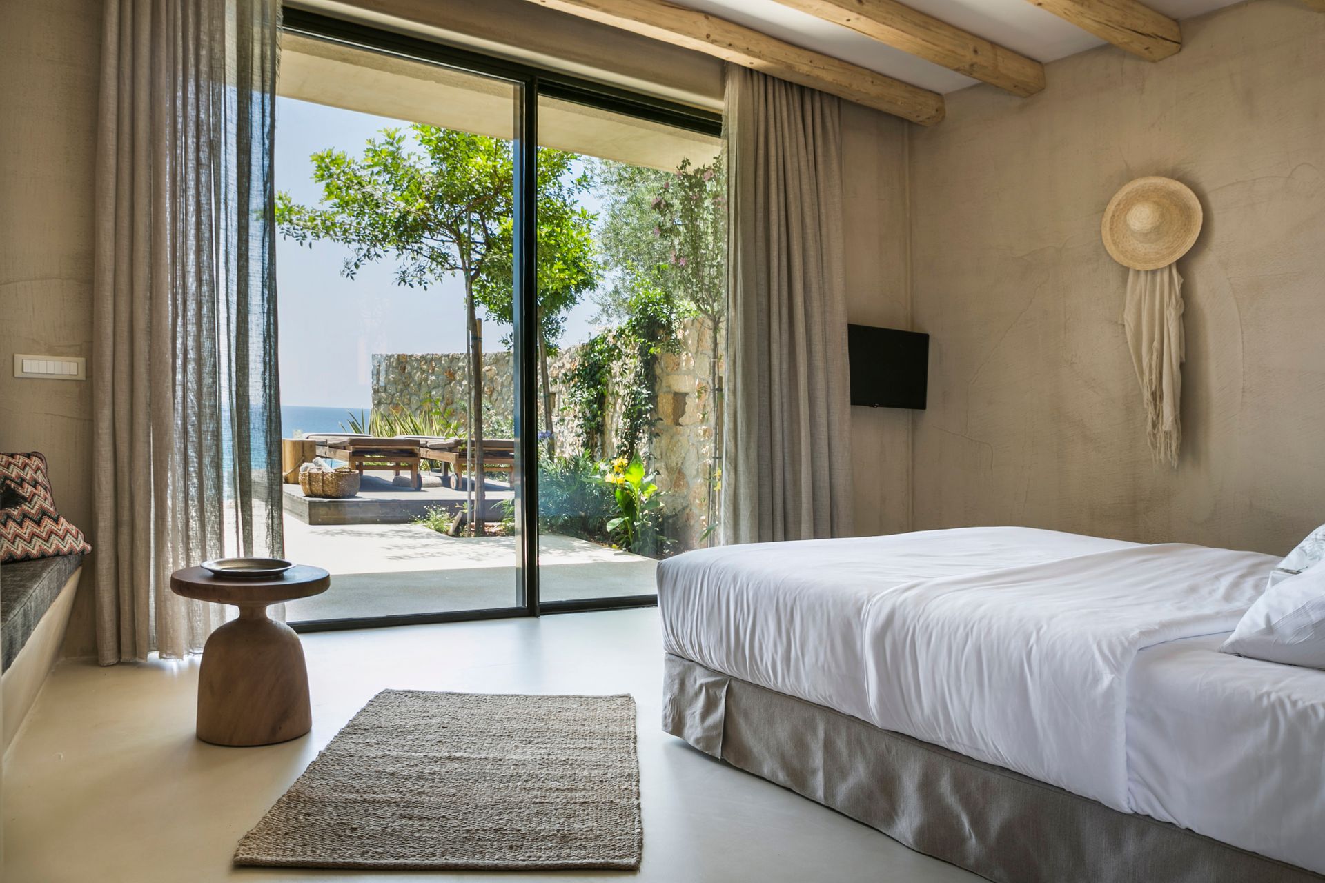F Zeen Retreat Boutique Hotel, Kefalonia - Superior Raw Retreat with Pool