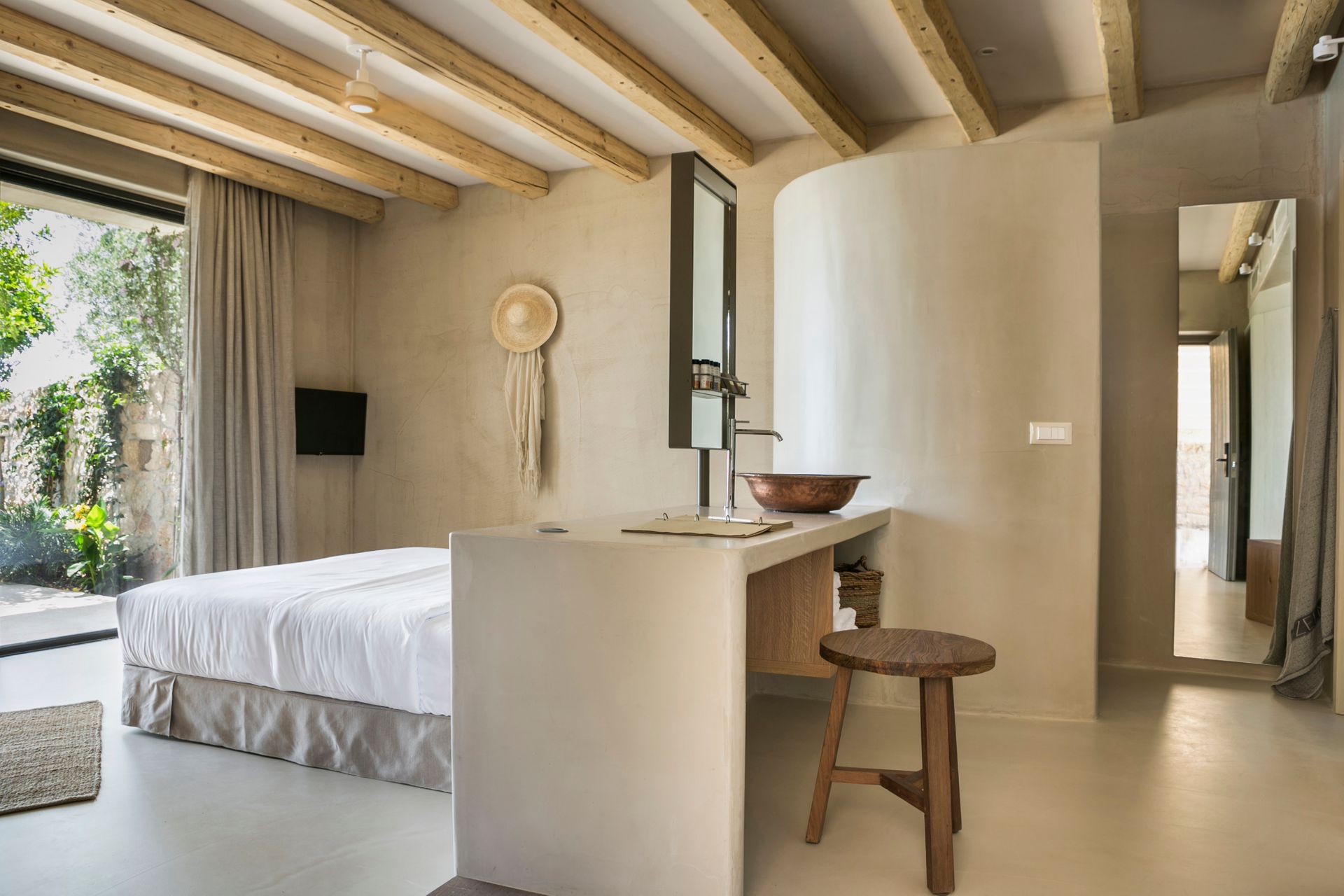 F Zeen Retreat Boutique Hotel, Kefalonia - Superior Raw Retreat with Pool