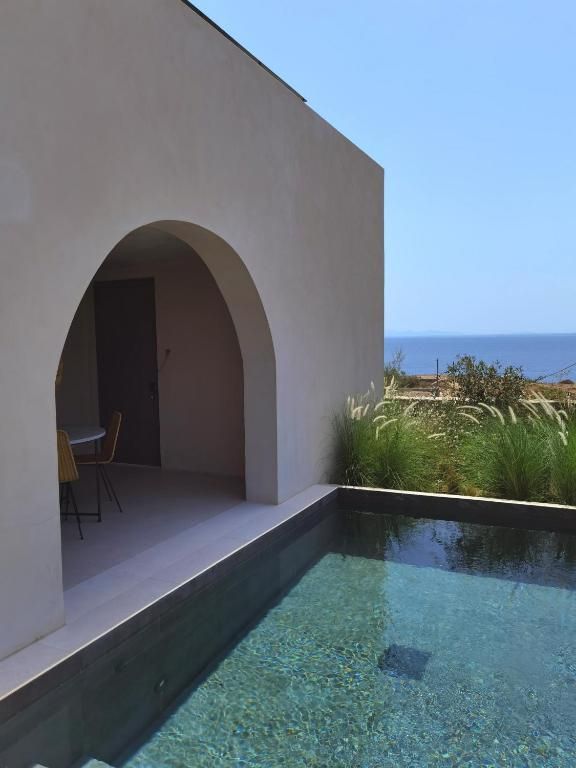 Nisos Hotel & Villas, Sifnos - NISOS The Superior with Private Pool and Side Sea View