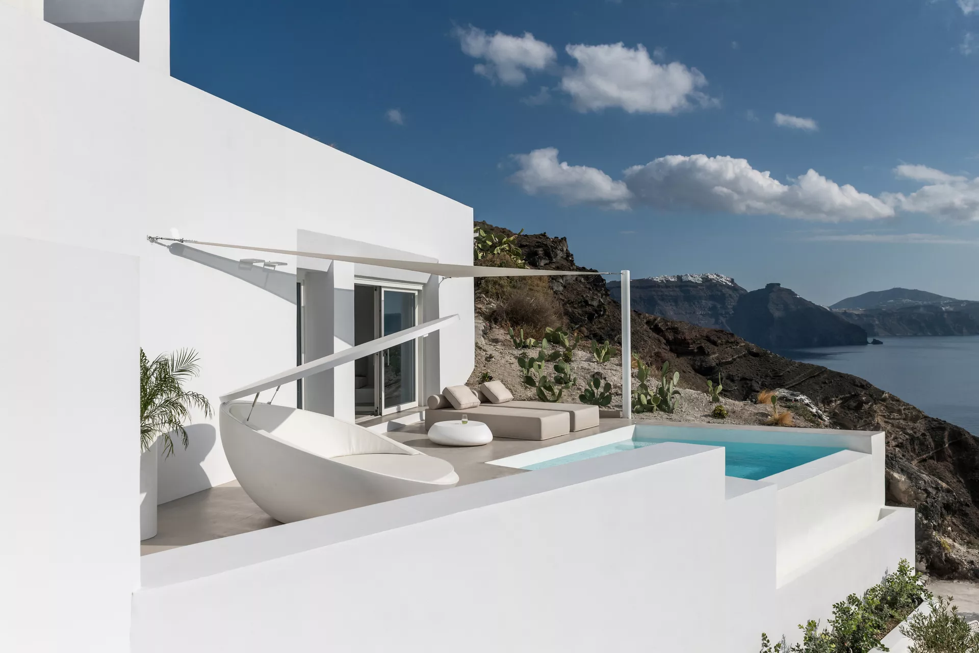 Saint Luxury Suites, Santorini - Exterior