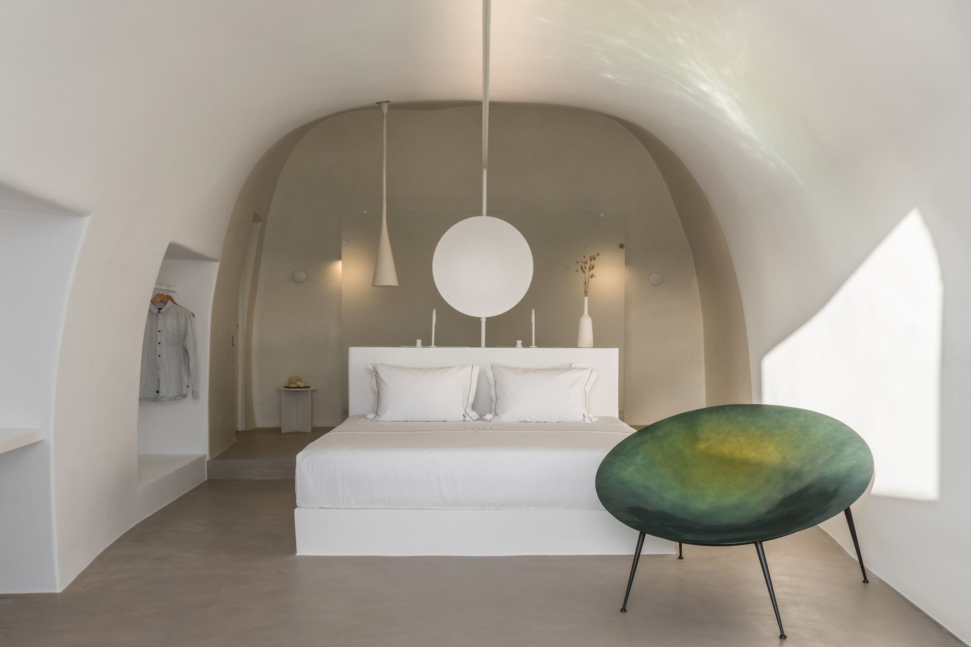 Saint Luxury Suites, Santorini - Iconic Suite with Private Outdoor Plunge Pool