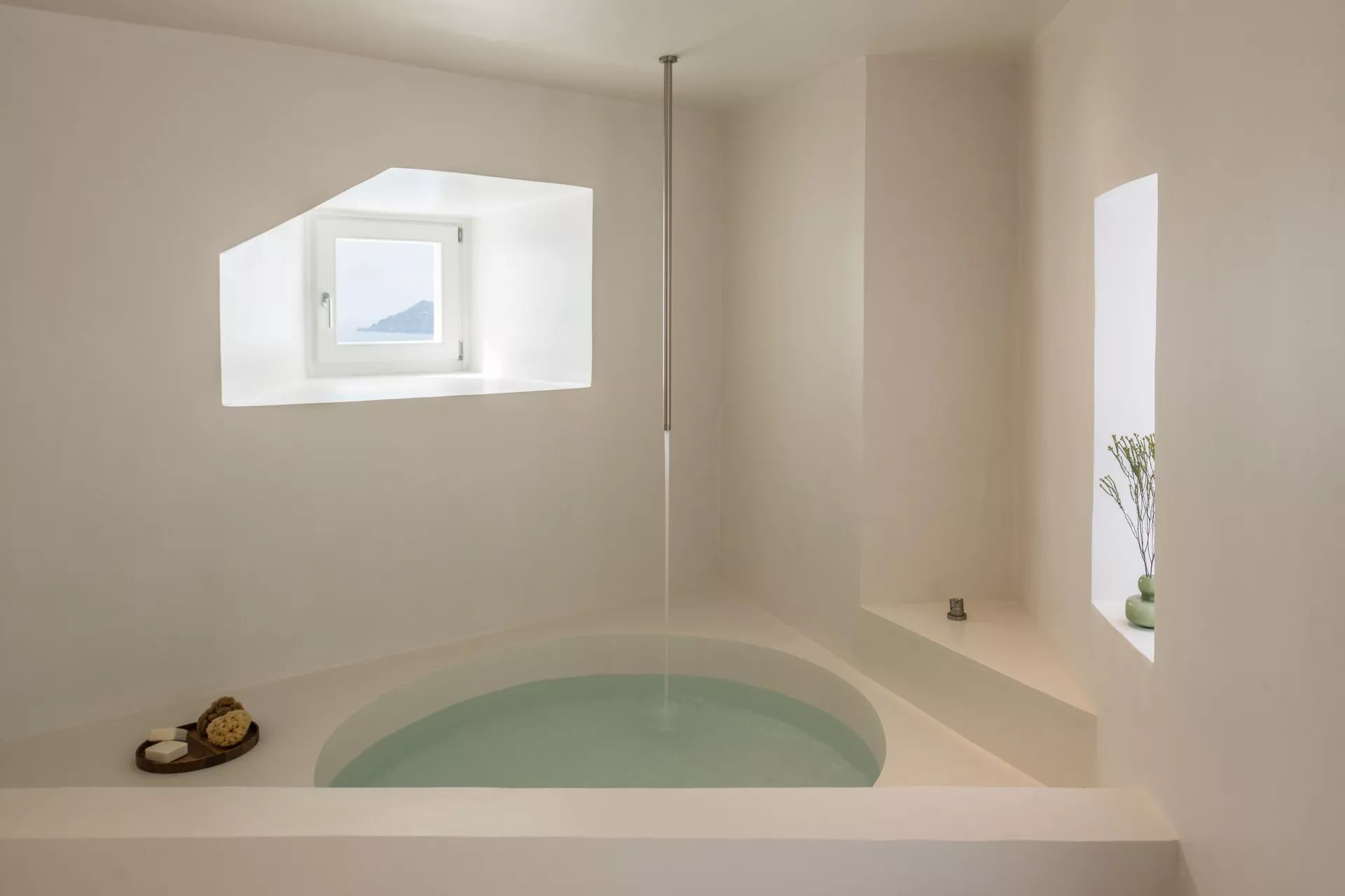 Saint Luxury Suites, Santorini - Epic Suite with Private Outdoor Plunge Pool
