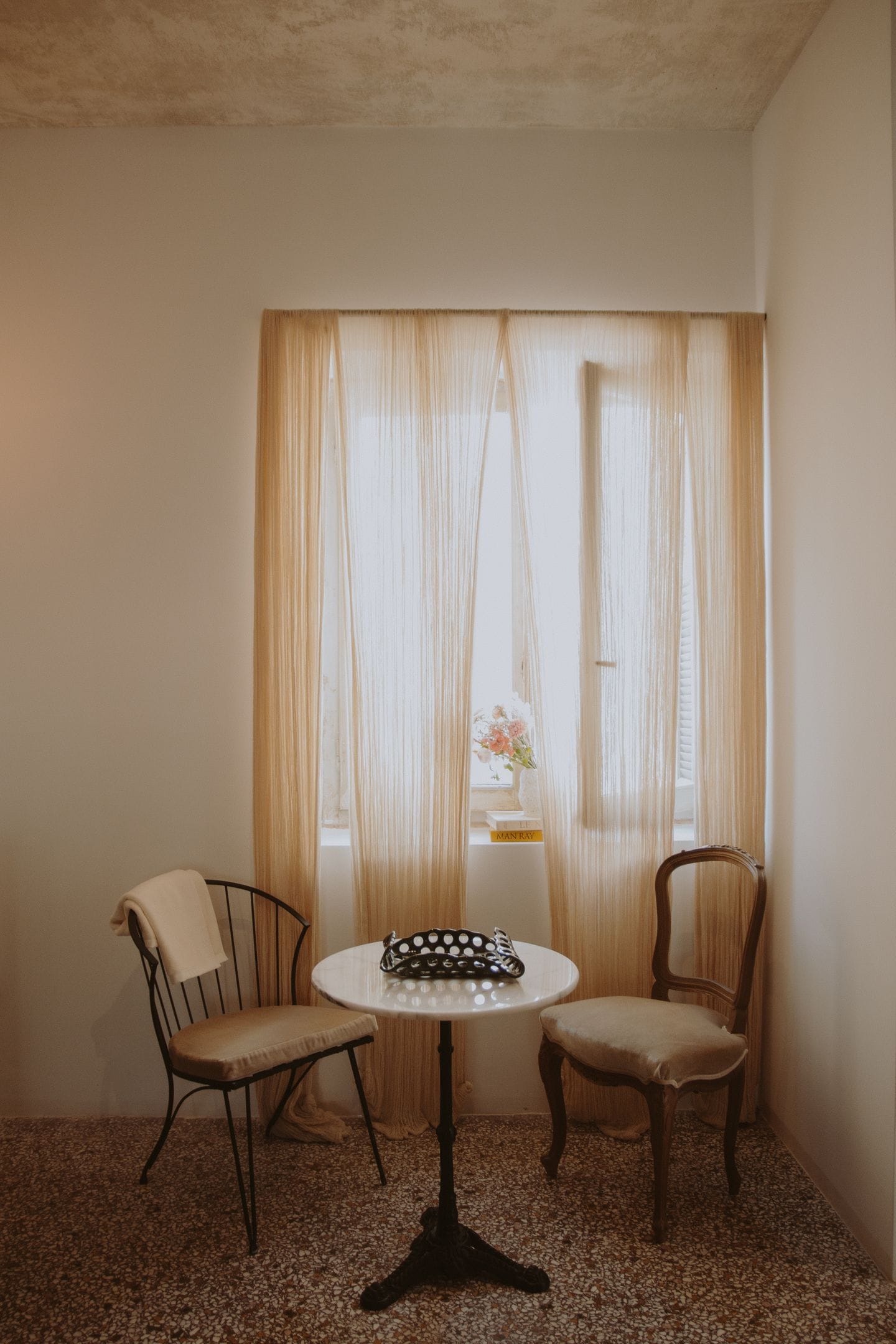 Mona Hotel, Athens - Amour