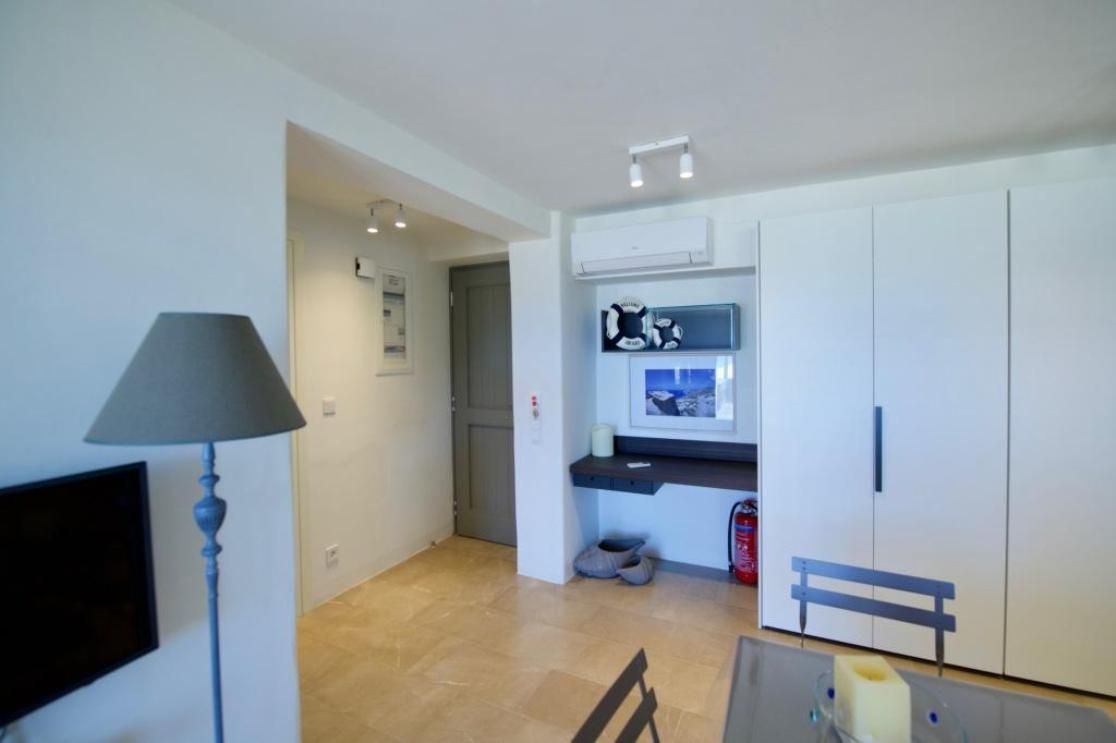 Ammoa Feelgood Boutique Hous, Serifos - One Bedroom Beachfront Apartment