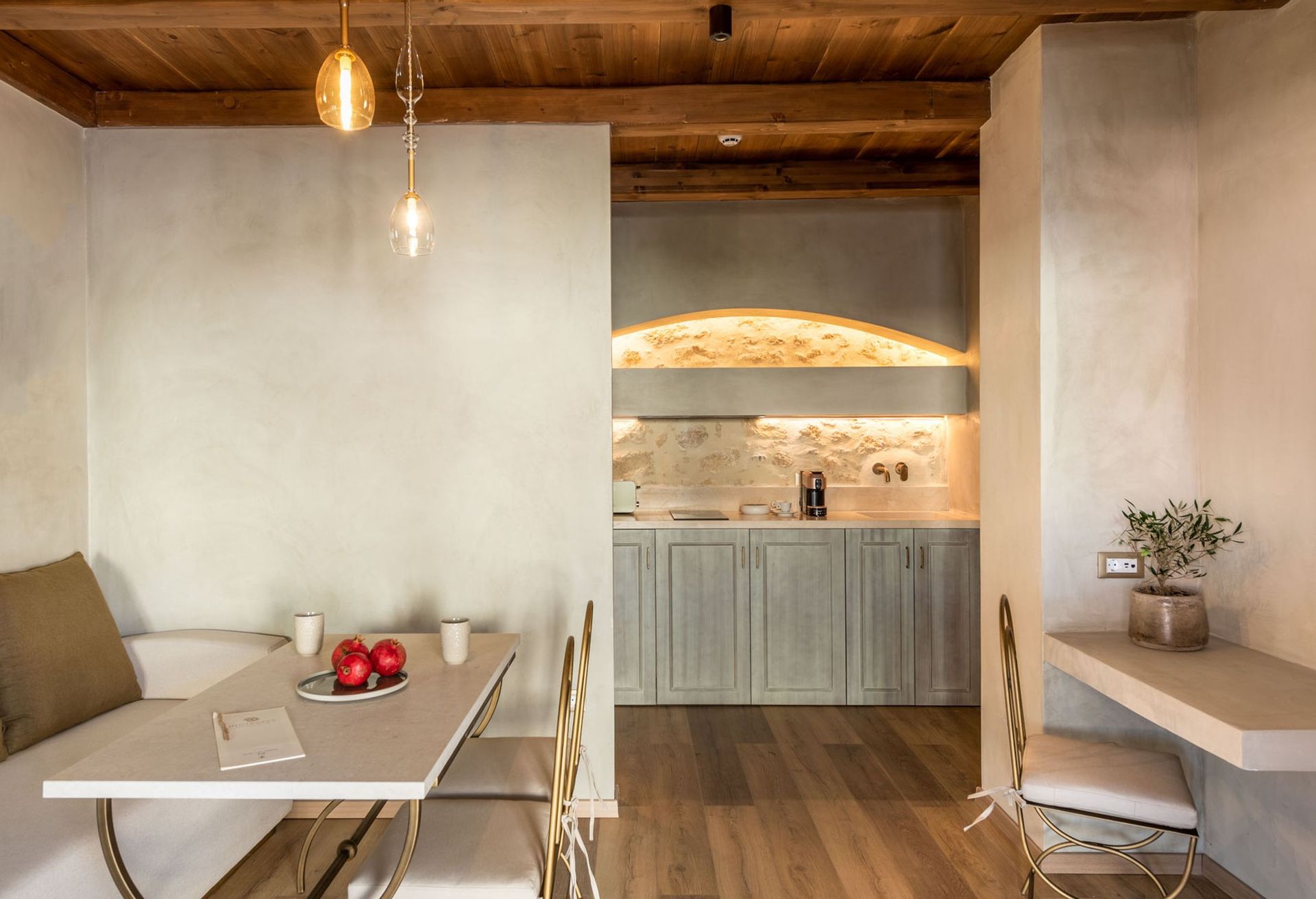 Inotropes Boutique Hotel, Crete - Junior Suite Elais