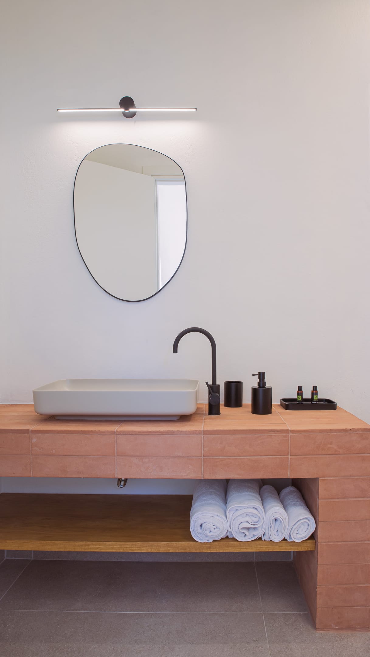 Nysis, Koufonisia - Signature Suite