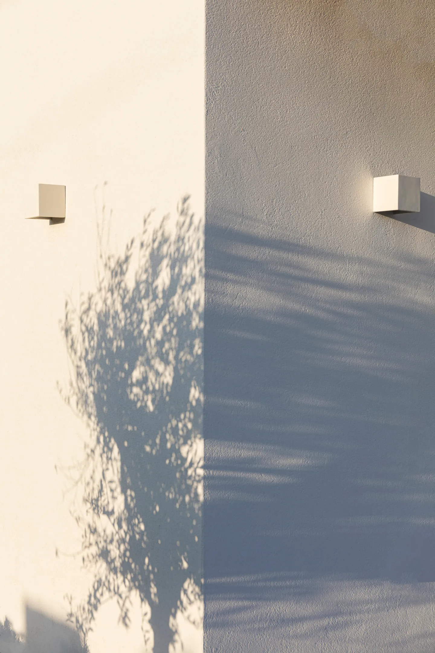 Phos, Milos - Exterior