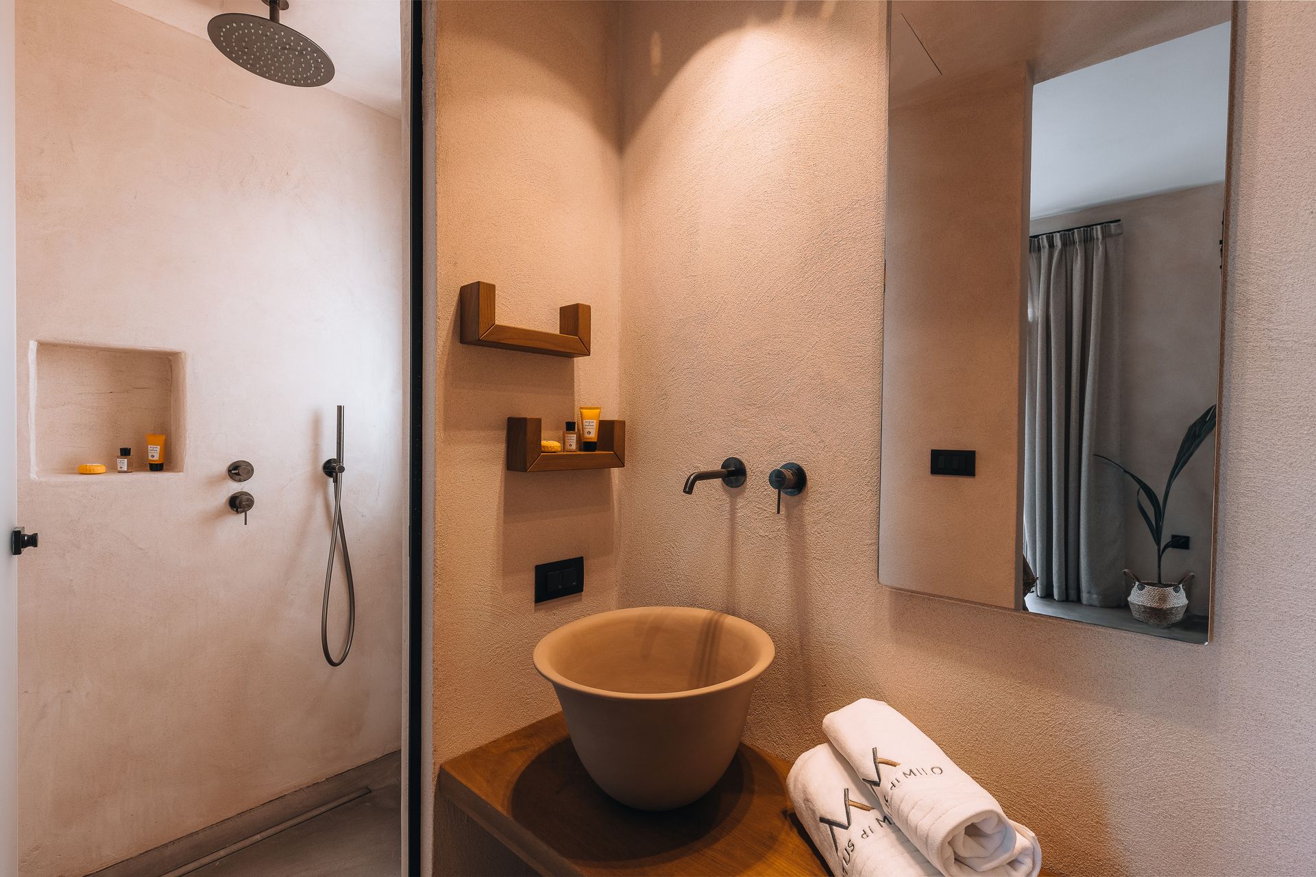 Ventus di Milo, Milos - One Bedroom Exclusive Suite Sea View with Hot Tub