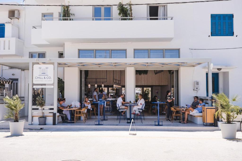 Chill & Co. Serifos