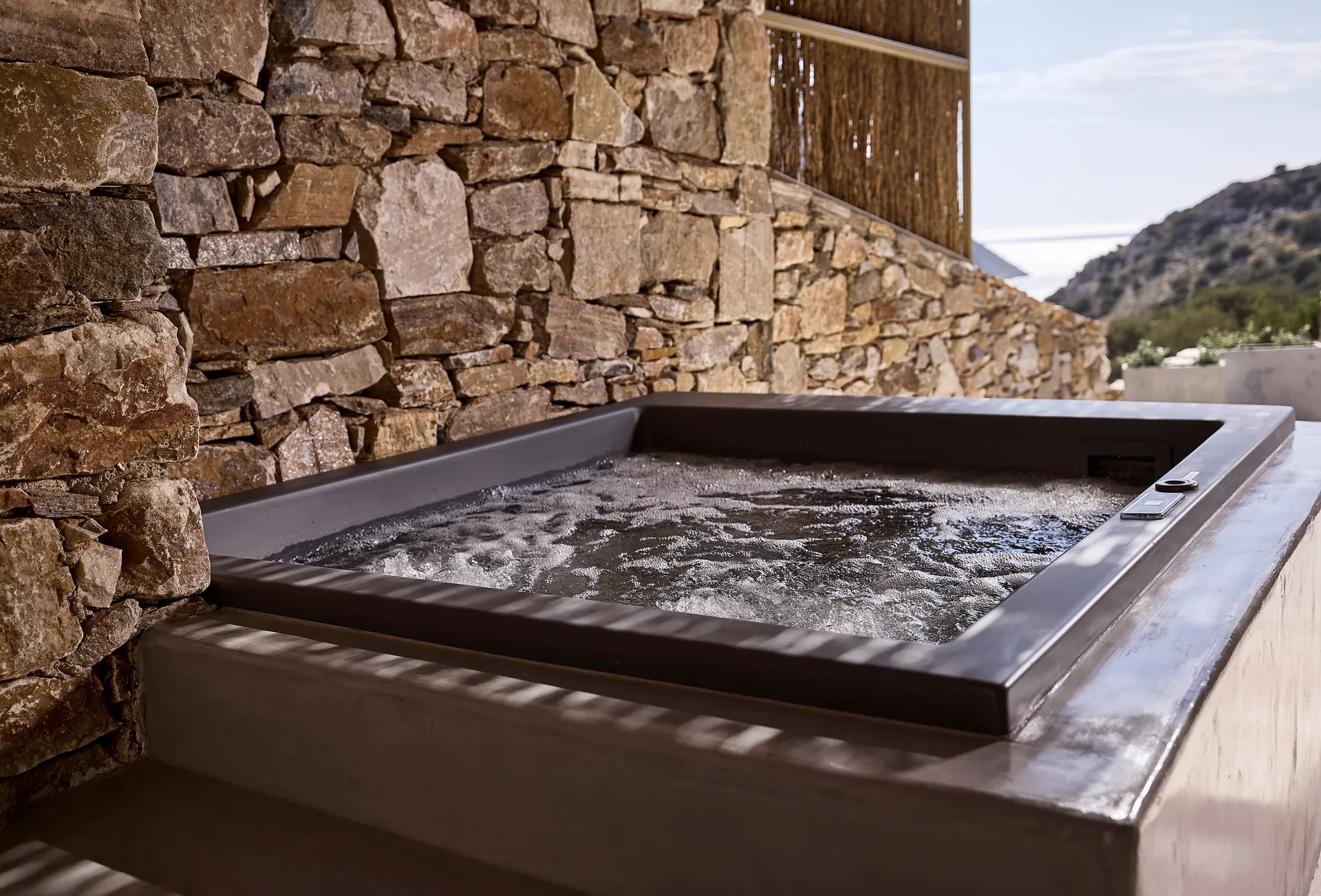 Apsila Pool Suites, Sifnos - Travel Food People