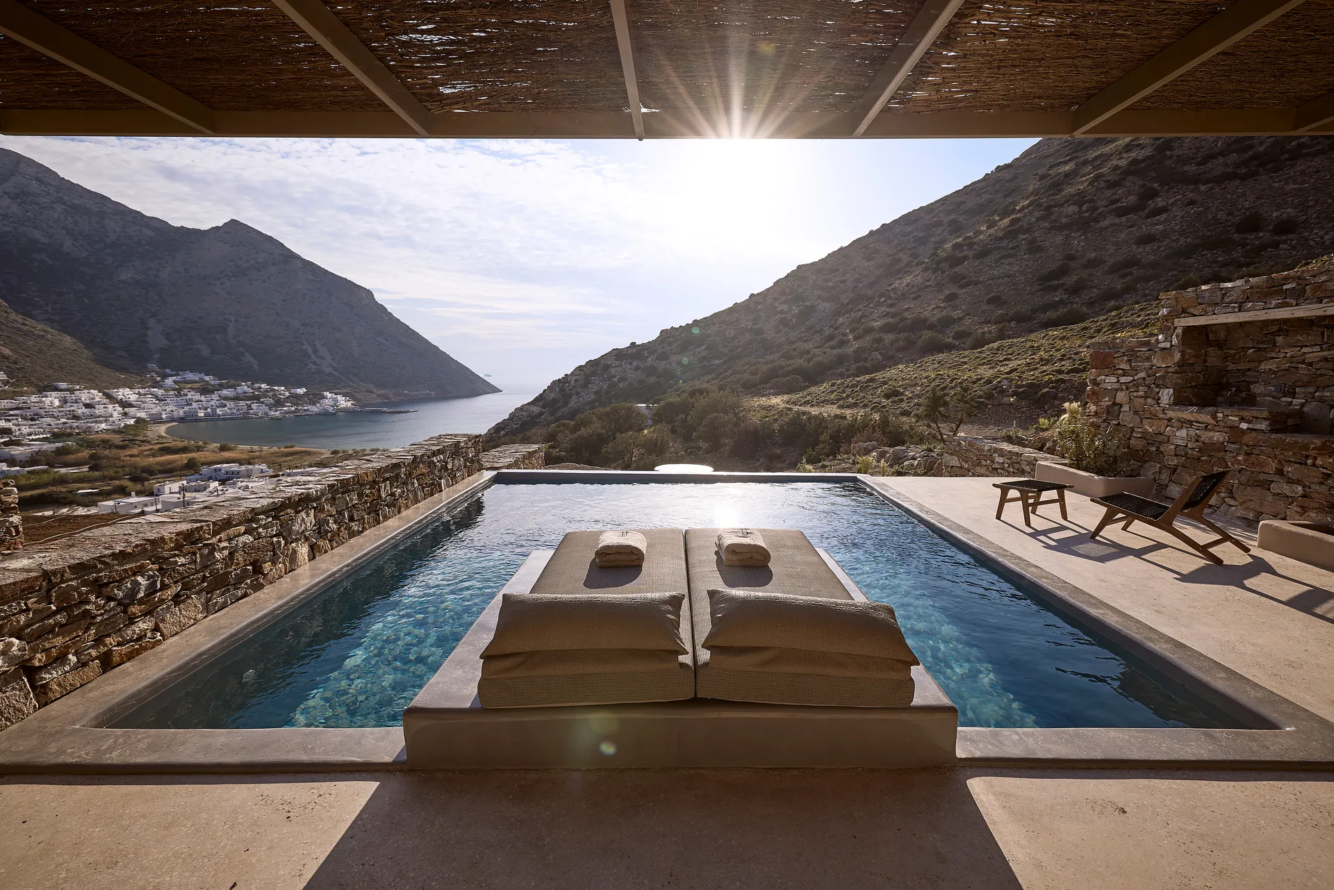 Apsila Pool Suites, Sifnos - Travel Food People