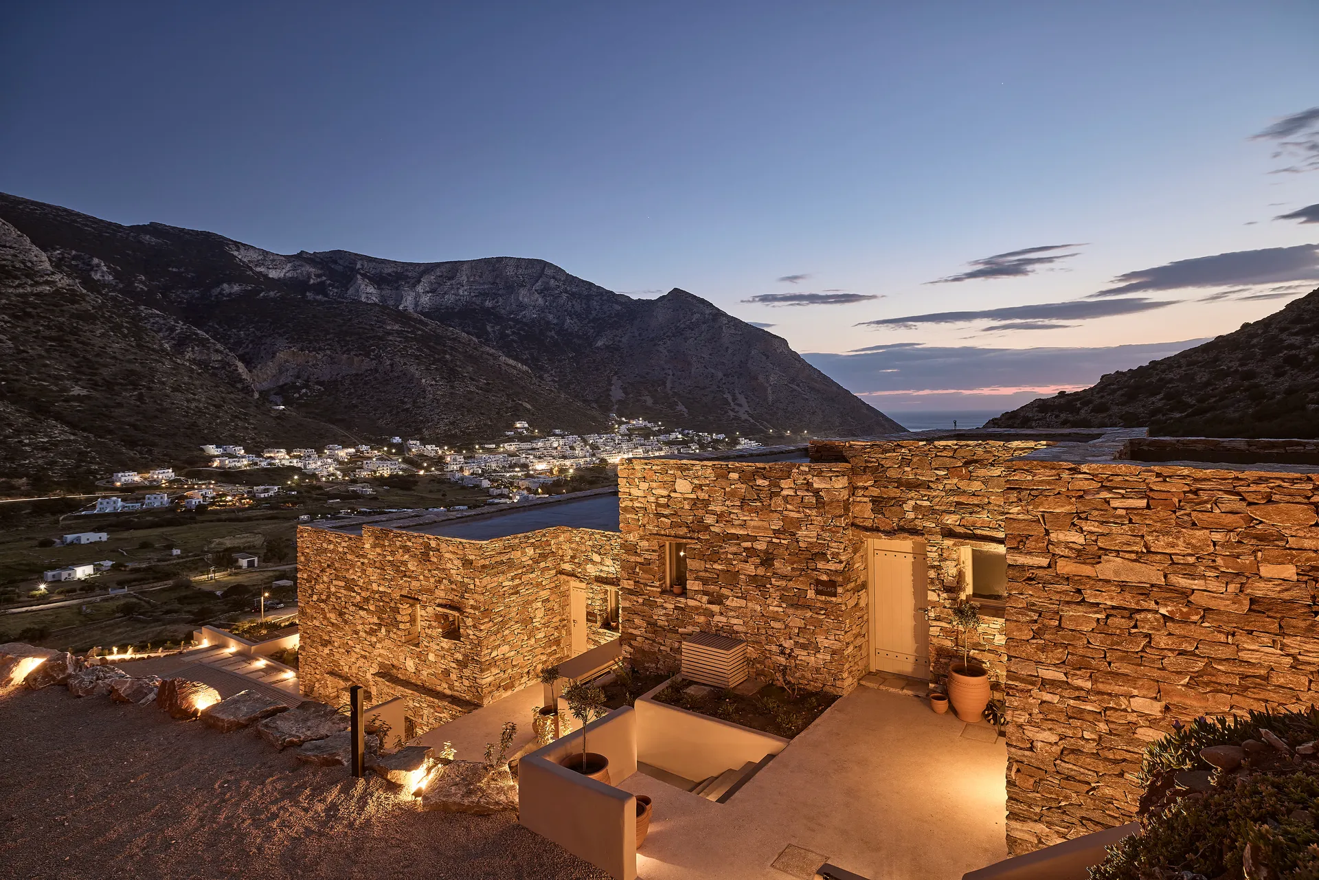 Apsila Pool Suites, Sifnos - Travel Food People