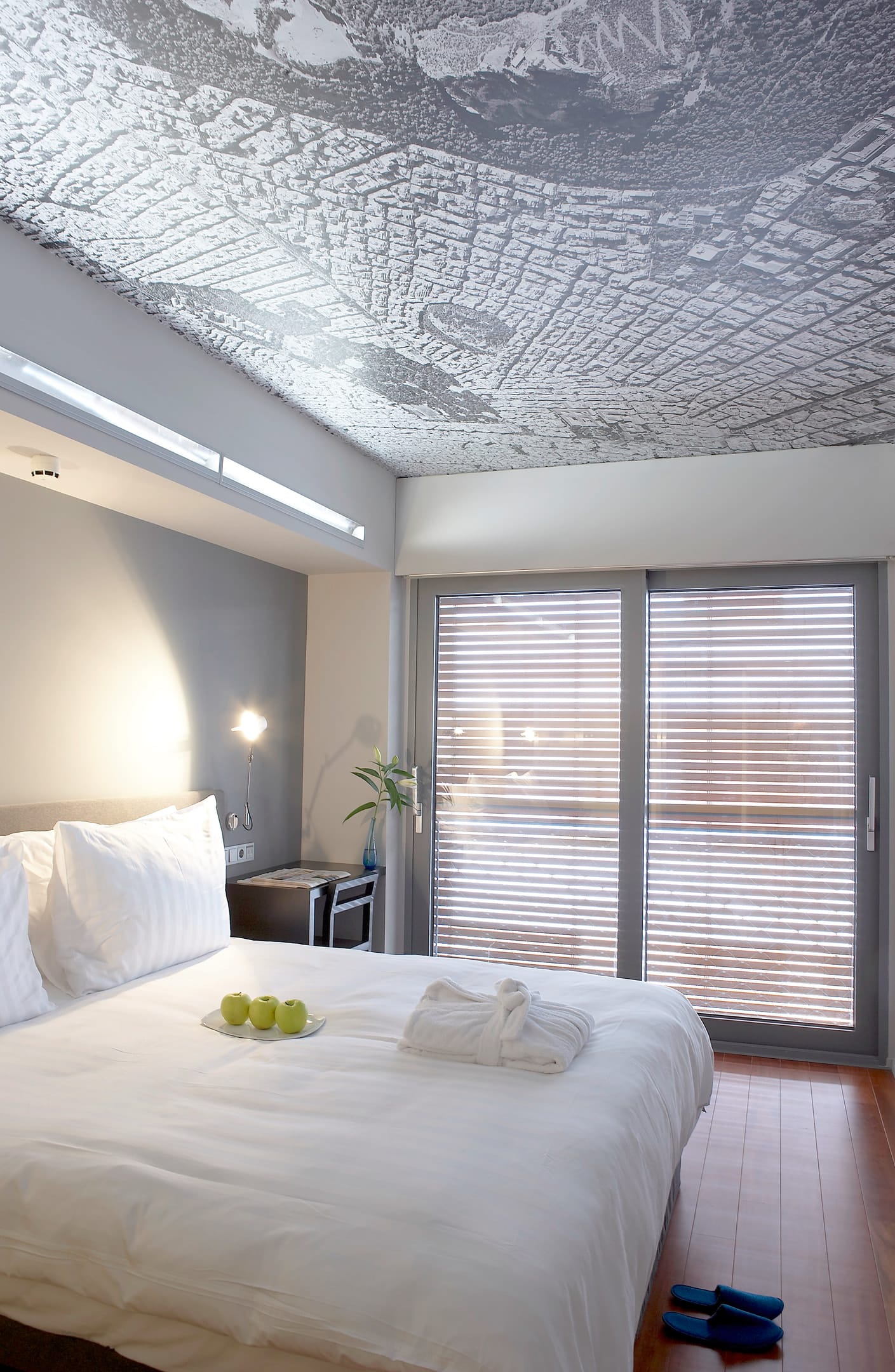 Superior Room, Periscope Hotel - Travel Food People