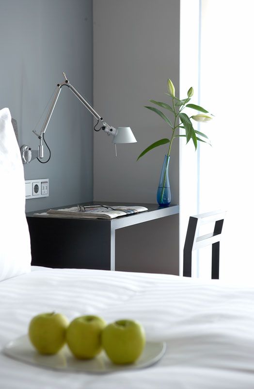 Standard Room, Periscope Hotel - Travel Food People