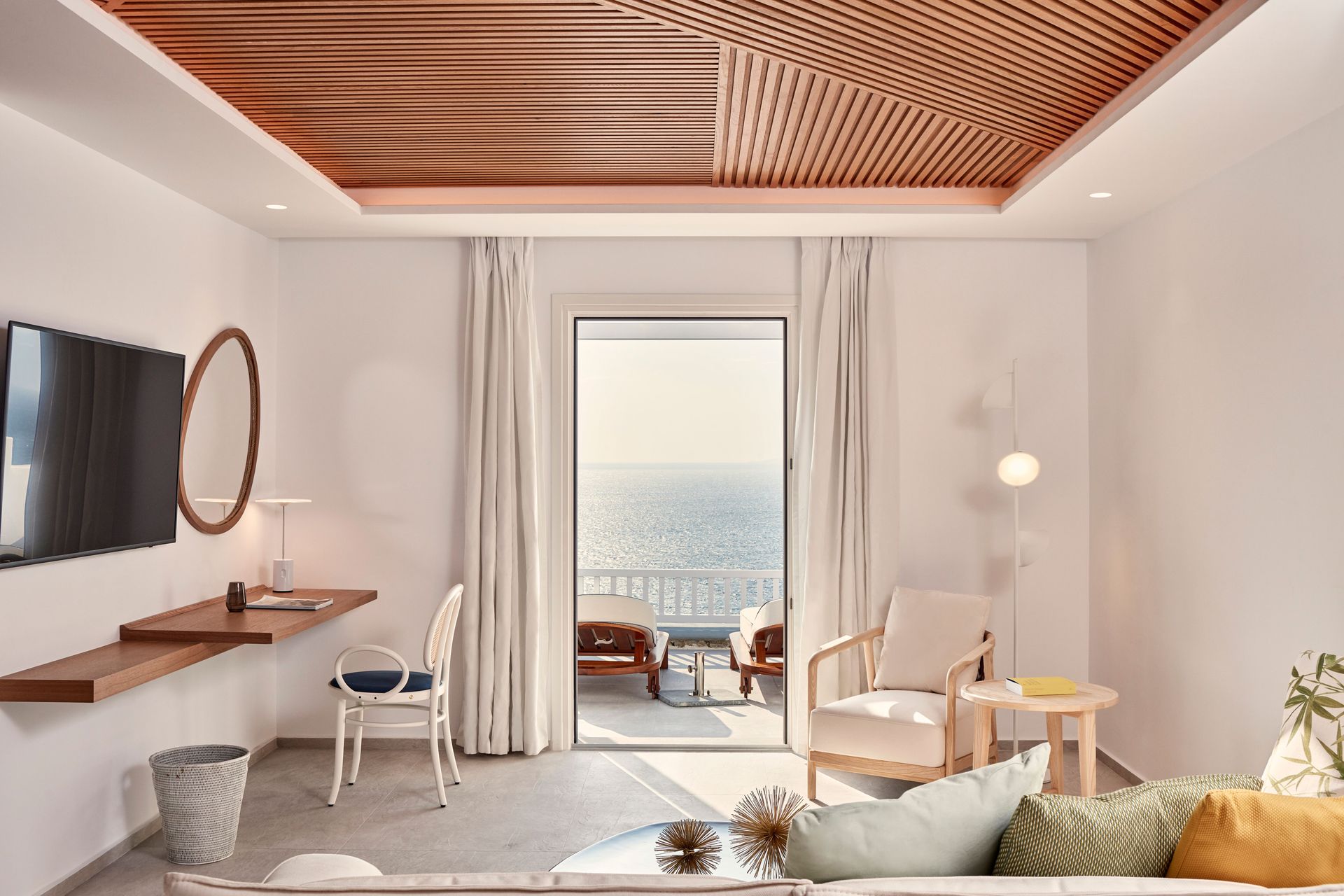 ARMONIA Two-Room Suite with Sea View & Outdoor Jacuzzi