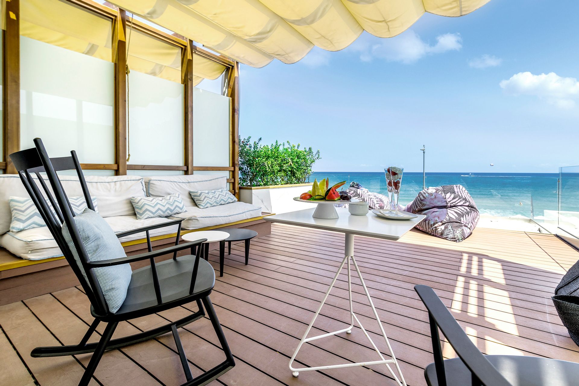 King Suite with Outdoor Jacuzzi - Sea View