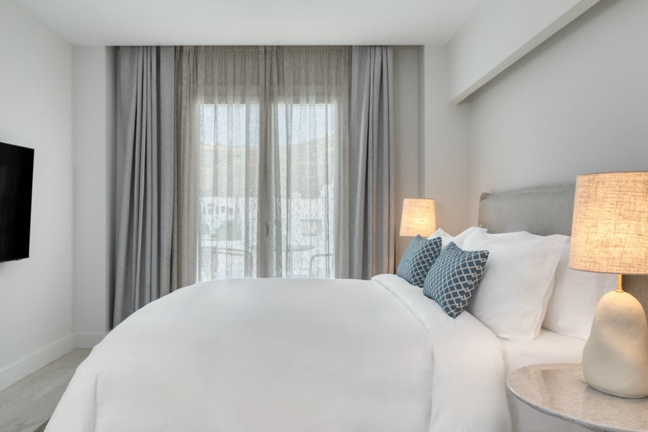 Deluxe Room- Guest room- 1 King- Resort view- Balcony