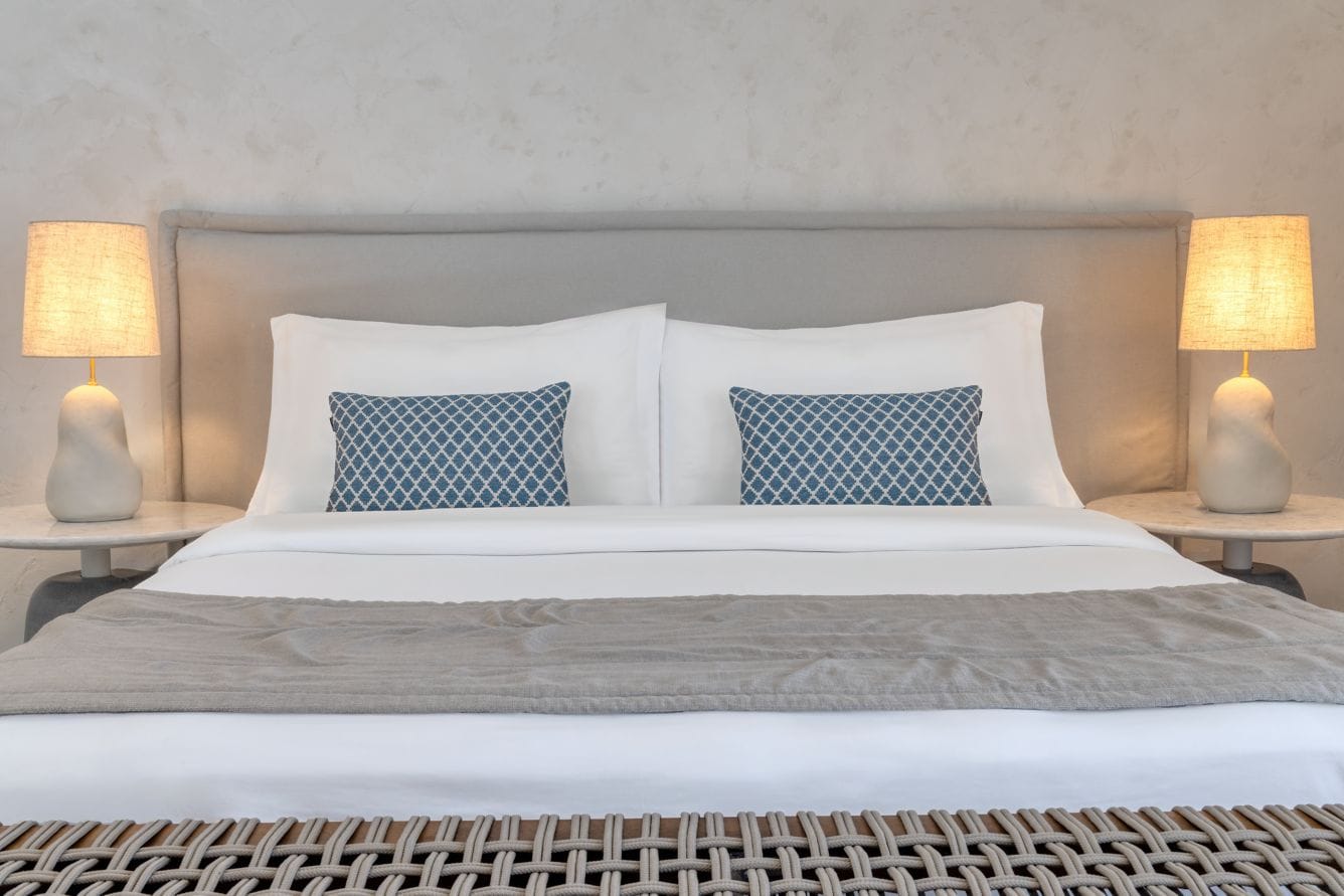 Grand Deluxe Room- Guest room- 1 King- Non-Private Sofa bed- Pool view- Balcony